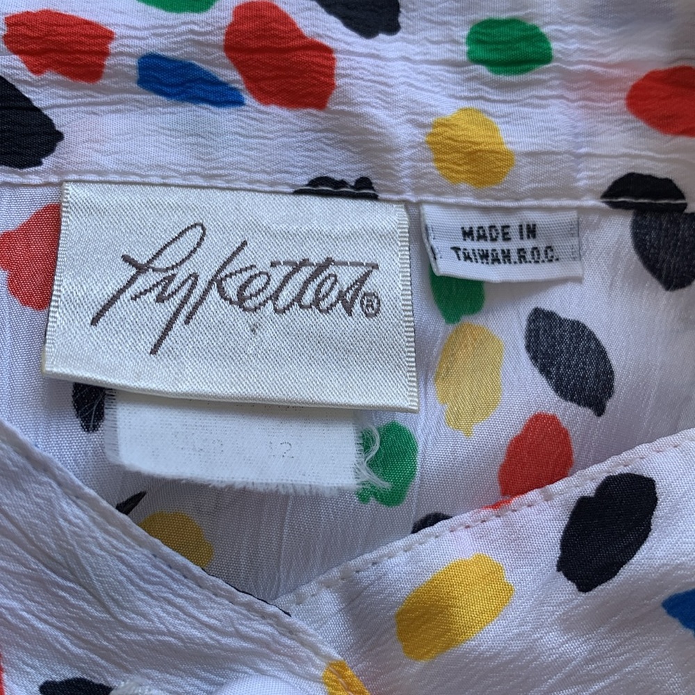 Vintage white background, multicolored long sleeve blouse - Picture 7 of 7